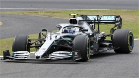 ▲受強颱哈吉貝影響，F1日本站排位賽延至13日。（圖／美聯社／達志影像）