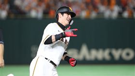 陽岱鋼開轟。（圖／翻攝自巨人推特）