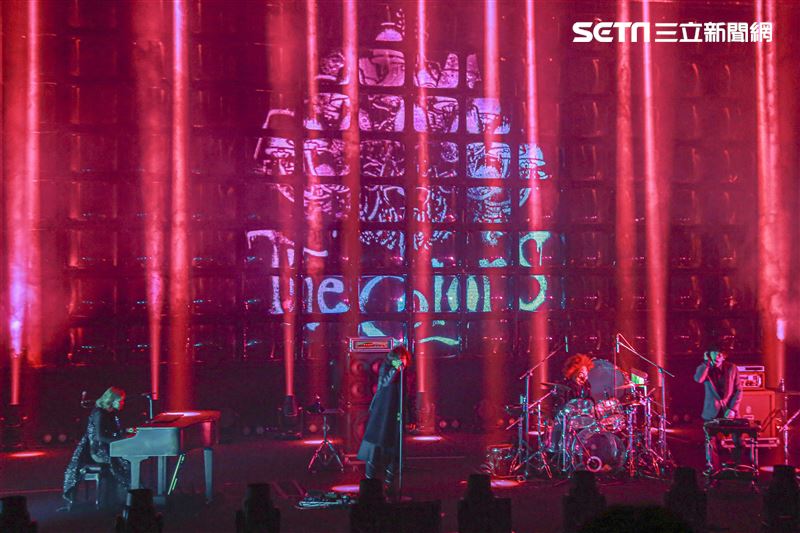 日本搖滾團體「SEKAI NO OWARI」（世界末日）巡迴演唱會台北場。（圖／記者林士傑攝影）