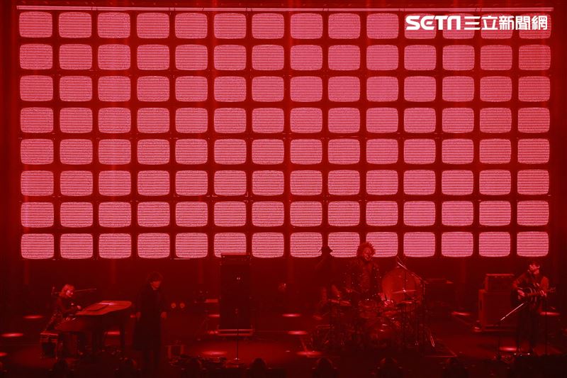 日本搖滾團體「SEKAI NO OWARI」（世界末日）巡迴演唱會台北場。（圖／記者林士傑攝影）