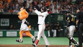 陽岱鋼敲出全壘打。（圖／翻攝自巨人推特）