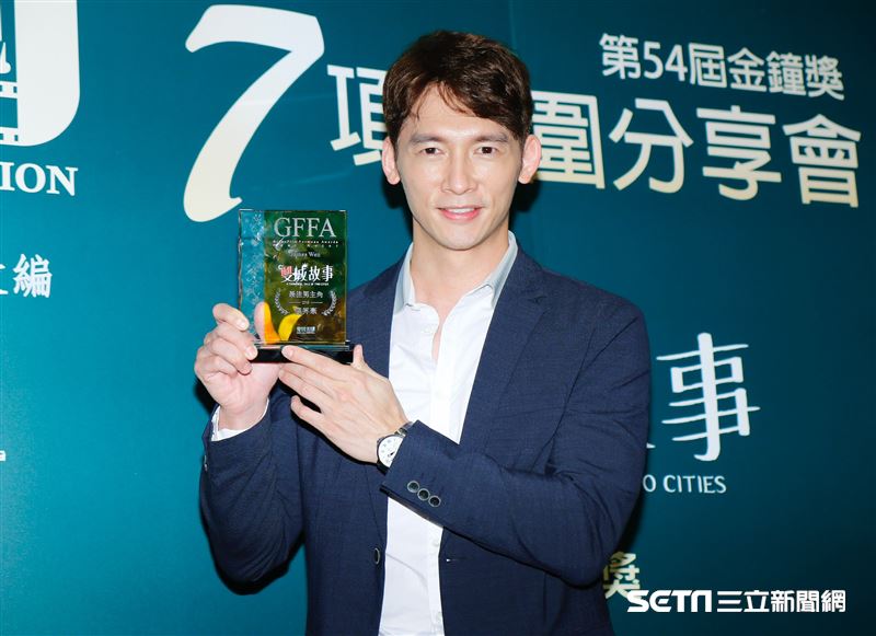 溫昇豪自嘲可愛台客。（圖／記者林聖凱攝影）