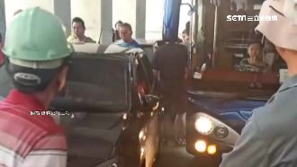 車違停太魯閣窄隧道內！害回堵半小時