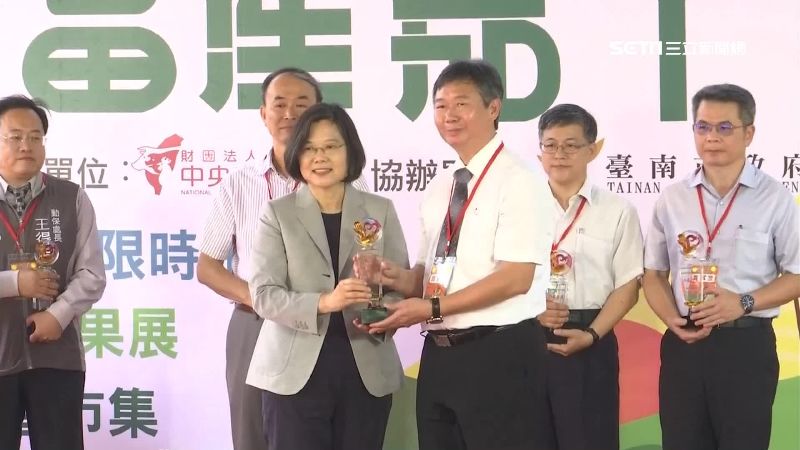 東亞唯二非豬瘟區　小英表揚防疫人員