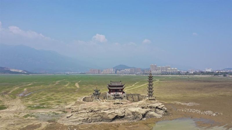 長江大乾旱！中國千年古蹟重見於世