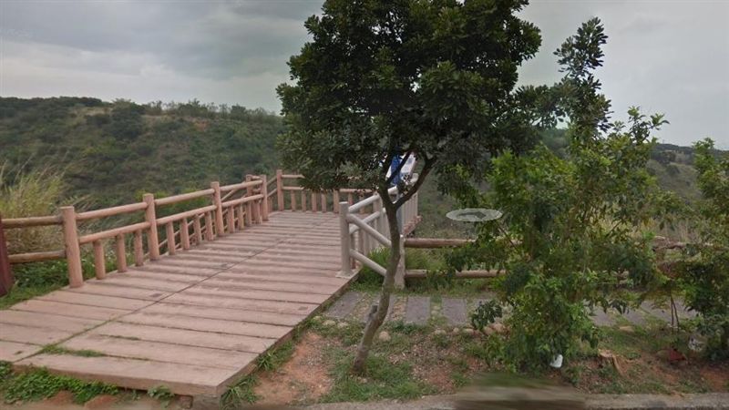 醋男強逼女友跳懸崖！嗆：不跳就推你