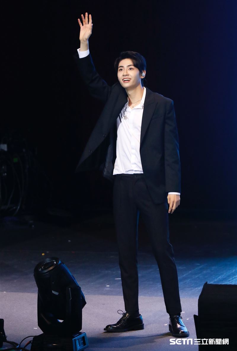 李鎭赫超沒偶像包袱，在現場整個玩開。（圖／記者林聖凱攝影）