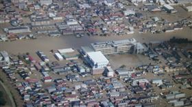 福島,輻射,汙染,垃圾,淹水,哈吉貝,日本,大雨,存儲區,河流, 圖／翻攝自推特