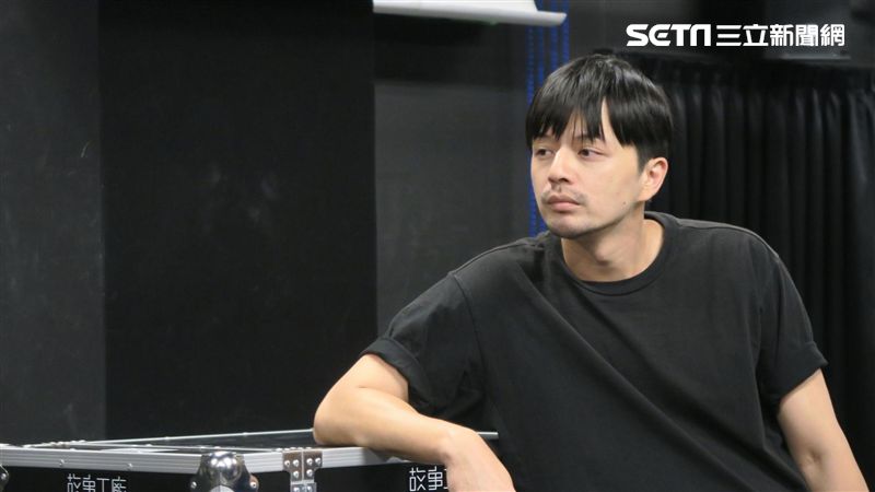 男星曝鹹濕對話　驚喊：怕爸媽受不了