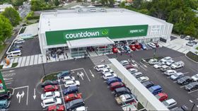 紐西蘭一間大型連鎖超市「Countdown」引進「安靜購物（quiet hour）」的概念，在每周三的下午時段挪出一個小時，將店內廣播系統及照明設備調整，希望自閉症、焦慮症，以及偏愛低調購物的消費者都能自在地享受購物樂趣。（圖／翻攝自Countdown官網）