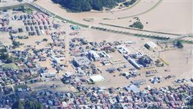 圖輯／驚心動魄！61年來最強颱哈吉貝撲日災情(圖／美聯社／達志影像)