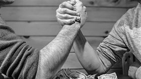 比腕力,腕力（圖／翻攝自Pixabay）