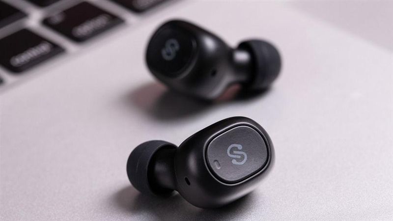 藍牙耳機登機禁放這！長榮虎航警告別搞錯