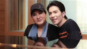 楊麗花、蕭敬騰。（麗生百合提供）