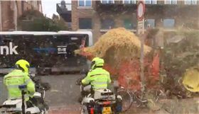 荷蘭,農民,拖拉機,乾草,警察.