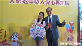 ▲台灣彩券總經理蔡國基、關懷流浪動物的歌手賴芊予。（圖／記者林辰彥攝影）