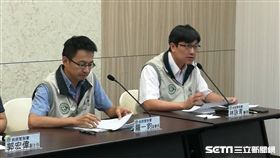 疾管署防疫醫師林詠青（右）今（15）日提醒，國內腸病毒疫情仍處流行期，籲請民眾落實手部衛生並加強環境消毒清潔。（圖／記者楊晴雯攝）