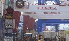 IMF 15日公布世界經濟展望秋季報告。報告指出，全球經濟持續放緩，製造業動力減弱，預計2019年全球經濟成長率3.0%，為全球金融危機後最低。（示意圖／中央社檔案照片）