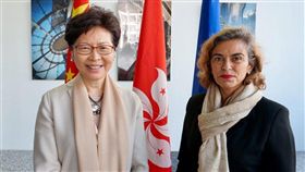 香港南華早報15日報導，根據來自歐盟駐港澳辦公室的內部報告，林鄭月娥（左）日前與歐洲聯盟駐港澳辦公室主任卡諾（右）會面時，談到普選和區議會選舉等議題。（圖取自facebook.com/EUOfficeHongKongMacao）