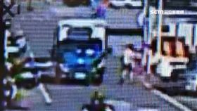 不是拓海!貨車開一半