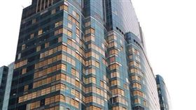 山竹,香港,大樓,木板,時尚,爆廢公社　圖／翻攝自臉書爆廢公社