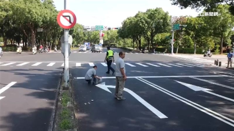 左轉專用道卻「禁左轉」？民眾超傻眼