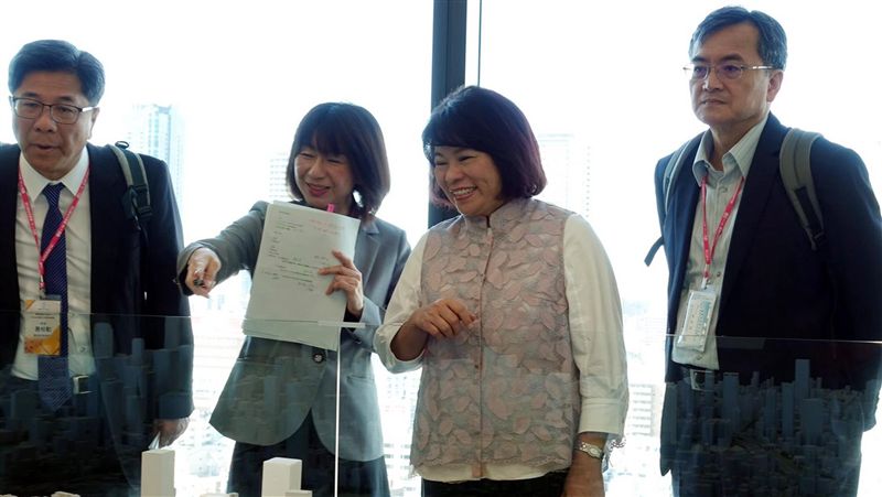 黃敏惠訪大阪　盼造嘉義車站為新地標