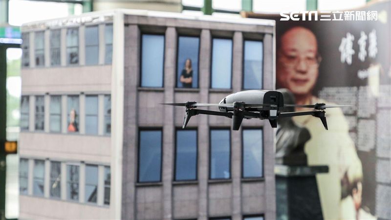 亞太攜手交大　5G無人機全台首飛