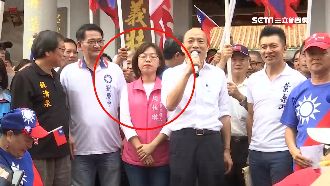 屏議長拒任競選幹部　女兒卻貼韓活動