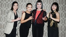 楊麗花歌仔戲「忠孝節義」收視飆高，演員何佩芸（由左至右）葉麗娜、陳亞蘭、陳怡真甘苦談。（記者邱榮吉/攝影）