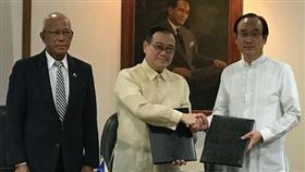 菲律賓外交部長,陸辛,壞壞萌雪怪,九段線,應被剪掉,應罷看(圖/中央社)