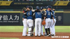 Lamigo桃猿距離封王只差一勝。（圖／記者王怡翔攝影）