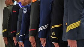 國防委員會,通過,恢復,退役上校子女,教育補助(圖/中央社檔案照片)