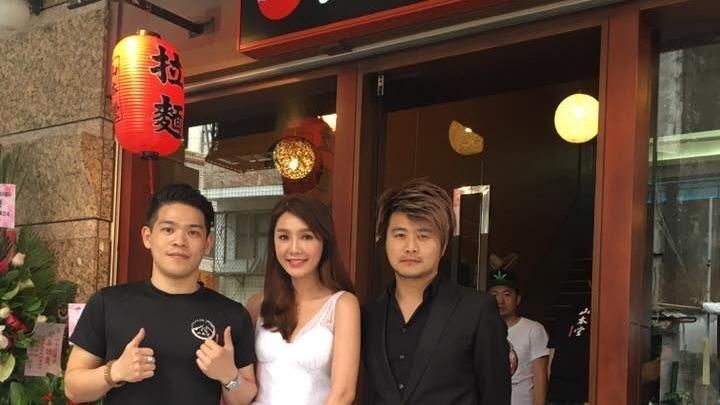 罵拉麵店商標蟑螂　海倫清桃男友挨告