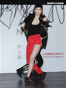 舒子晨推出個人首張EP，大跳高難度舞步。（記者邱榮吉/攝影）