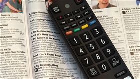 誤丟遙控器進洗衣機竟沒壞！意外釣出果粉洗愛鳳　網全驚呆（圖／翻攝自Pixabay）