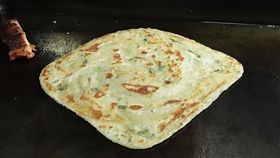 內科，三立帶你吃好料，好料，美食，蔥油餅，蔥抓餅（記者郭奕均攝影）