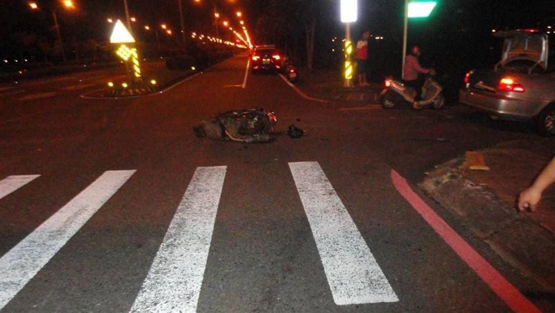 騎車直撞左轉車　宜蘭高商教官喪命