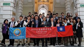 波蘭國際發明展　台灣代表團總成績世界第2台灣代表團日前參加2019第13屆波蘭華沙國際發明展，17日傳回捷報，代表團總成績排名世界第2，表現優異。（中華創新發明學會提供）中央社記者陳至中傳真　108年10月17日