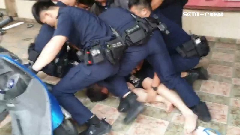 醉客3男打1女！嗆警叫囂辣椒水制伏