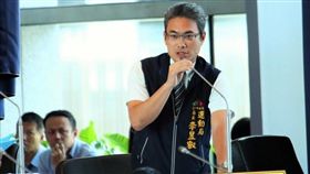 台中市運動局長李昱叡表示，加速推動足球運動休閒園區，盼中央支持(圖/台中市政府)