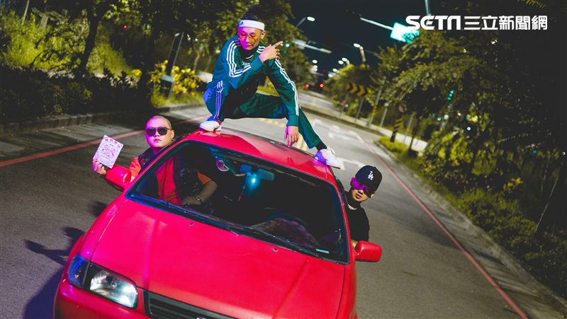這批很純？神隱2年男團靠暗號賣XX