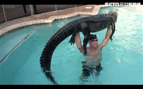 GatorBoys團隊抓鱷魚