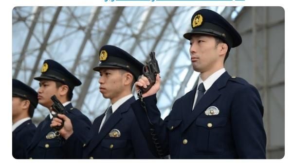 正妹警花偷兼差！竟幫男客性服務撈錢