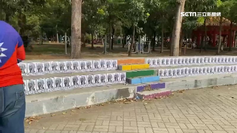 韓粉又生氣！韓國瑜造勢貼滿尋人啟事