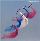 空軍雷虎小組以不同編隊高難度特技操演。（記者邱榮吉/攝影）