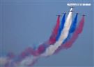 空軍雷虎小組以不同編隊高難度特技操演。（記者邱榮吉/攝影）