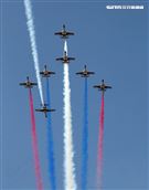 空軍雷虎小組以不同編隊高難度特技操演。（記者邱榮吉/攝影）