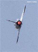 空軍幻象200戰機單機性能特技操演。（記者邱榮吉/攝影）