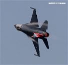 空軍F16戰機單機性能特技操演。（記者邱榮吉/攝影）